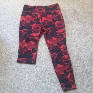 Like New Red Camo Full Length Camo Pants!!! ♥️